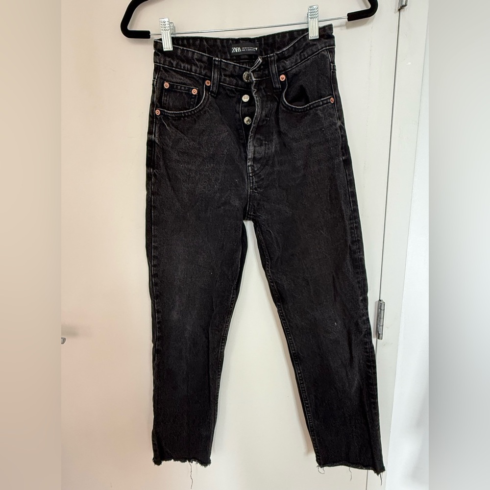 Zara Men's Relaxed Black Jeans